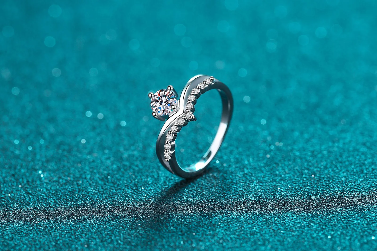 925 Sterling Silver Women's Chevron Solitaire Ring — additional product view 2
